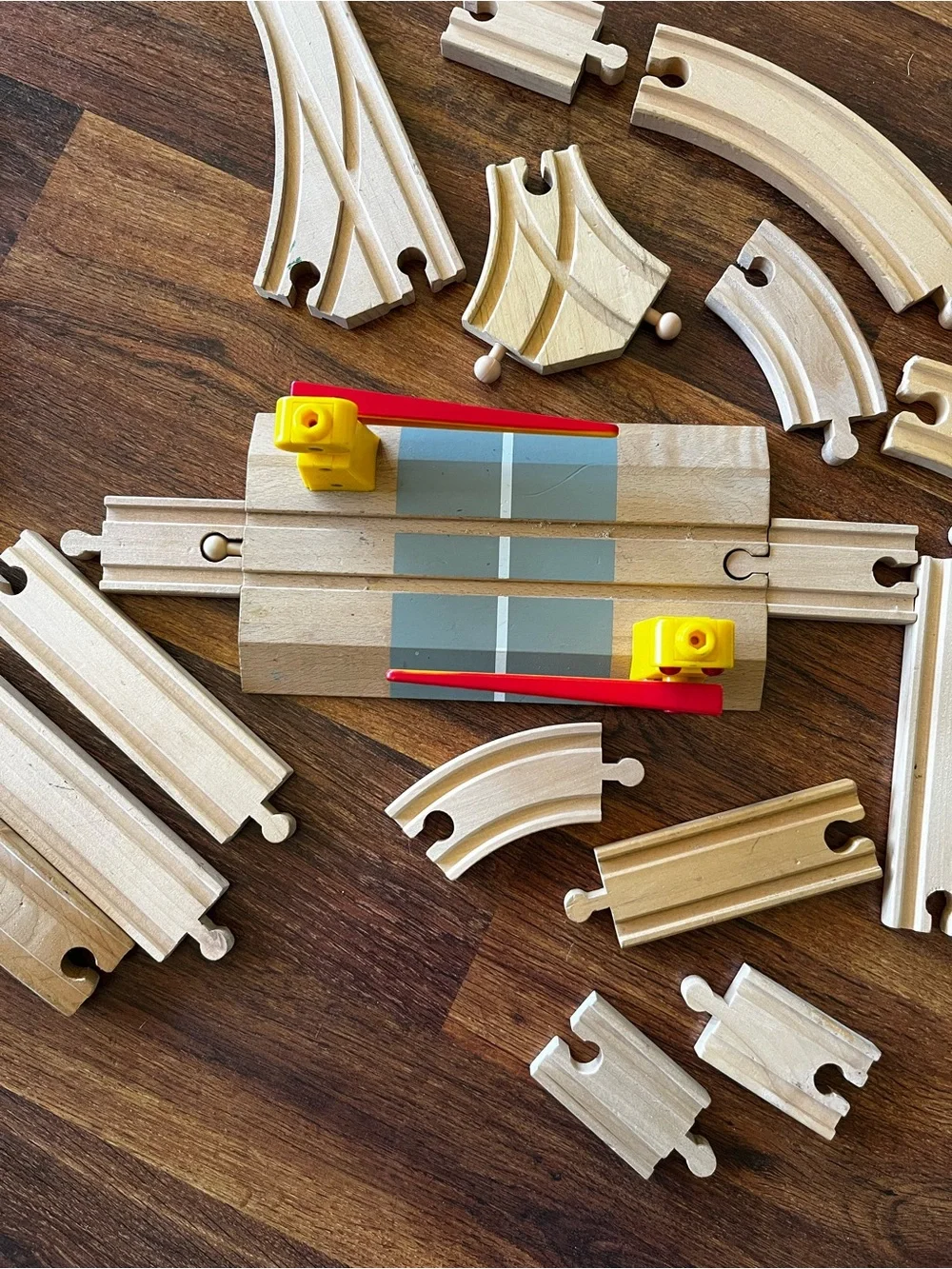 Wooden Train Track Crossing 21 Pieces